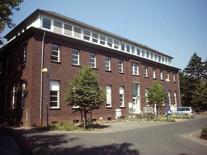 Hitec Zang Haus 1 | HiTec Zang – Führender Anbieter für Laborreaktoren in der chemischen Verfahrenstechnik